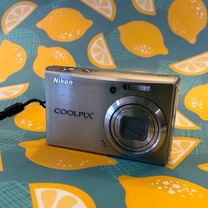Nikon Coolpix S610